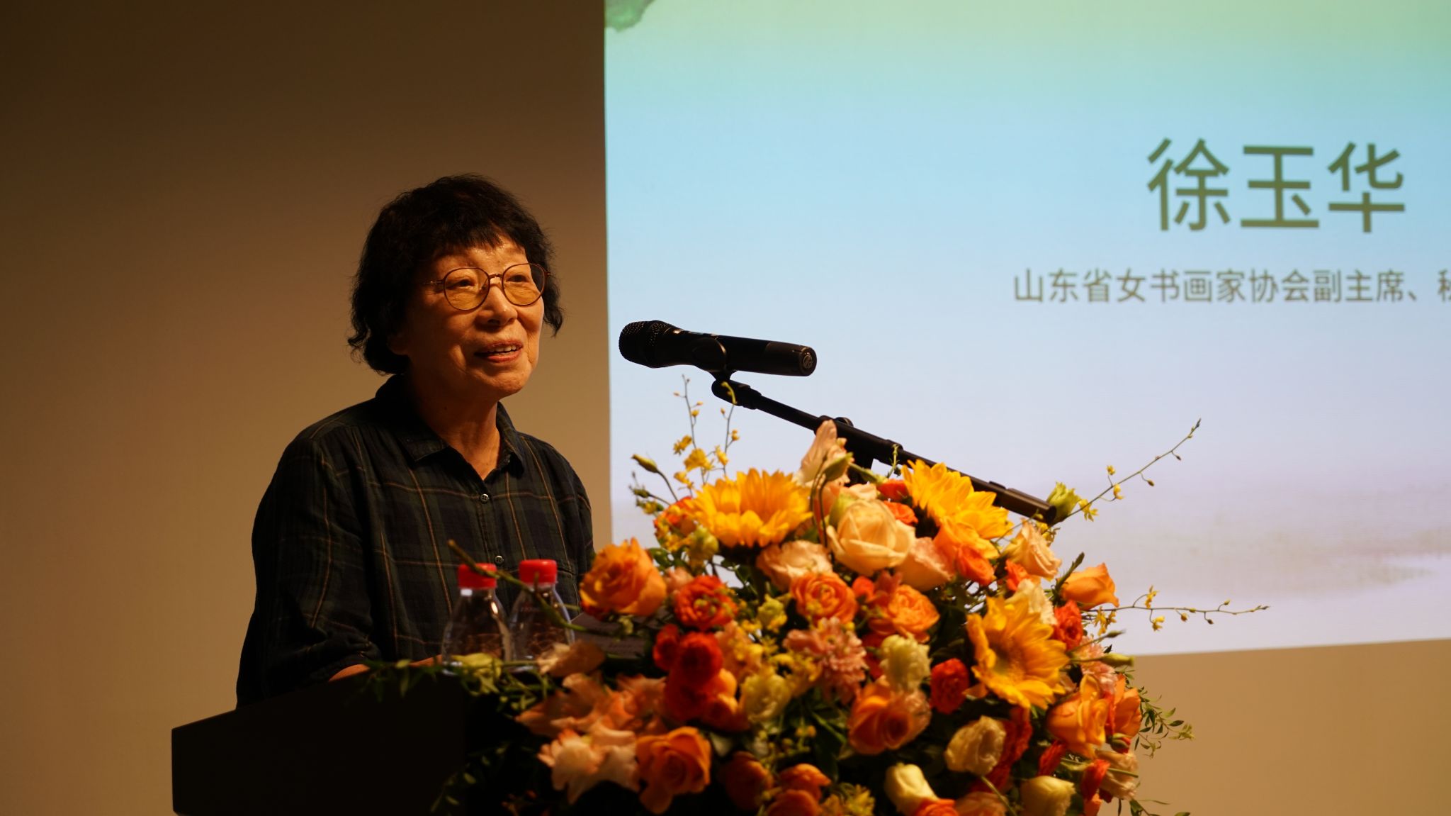 单应桂先生是山艺德艺双馨的资深教授
